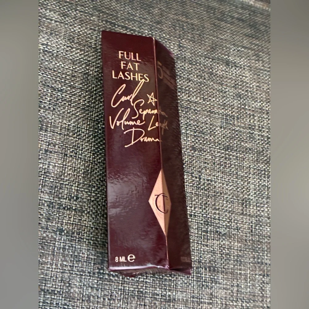 Breathtaking Lashes! Charlotte Tilbury Full Fat Lashes Mascara 8ml